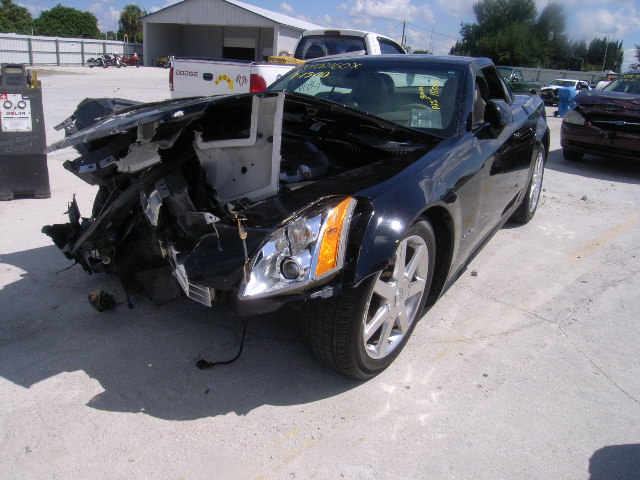 2004 Cadillac XLR #3085