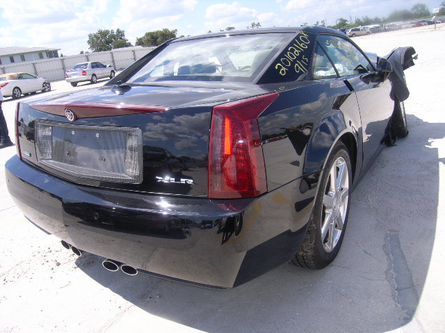 2004 Cadillac XLR #3085