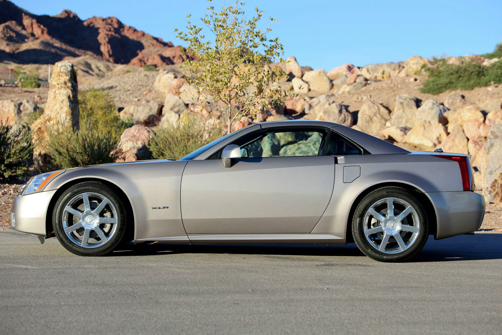 2005 Cadillac XLR - Satin Nickel