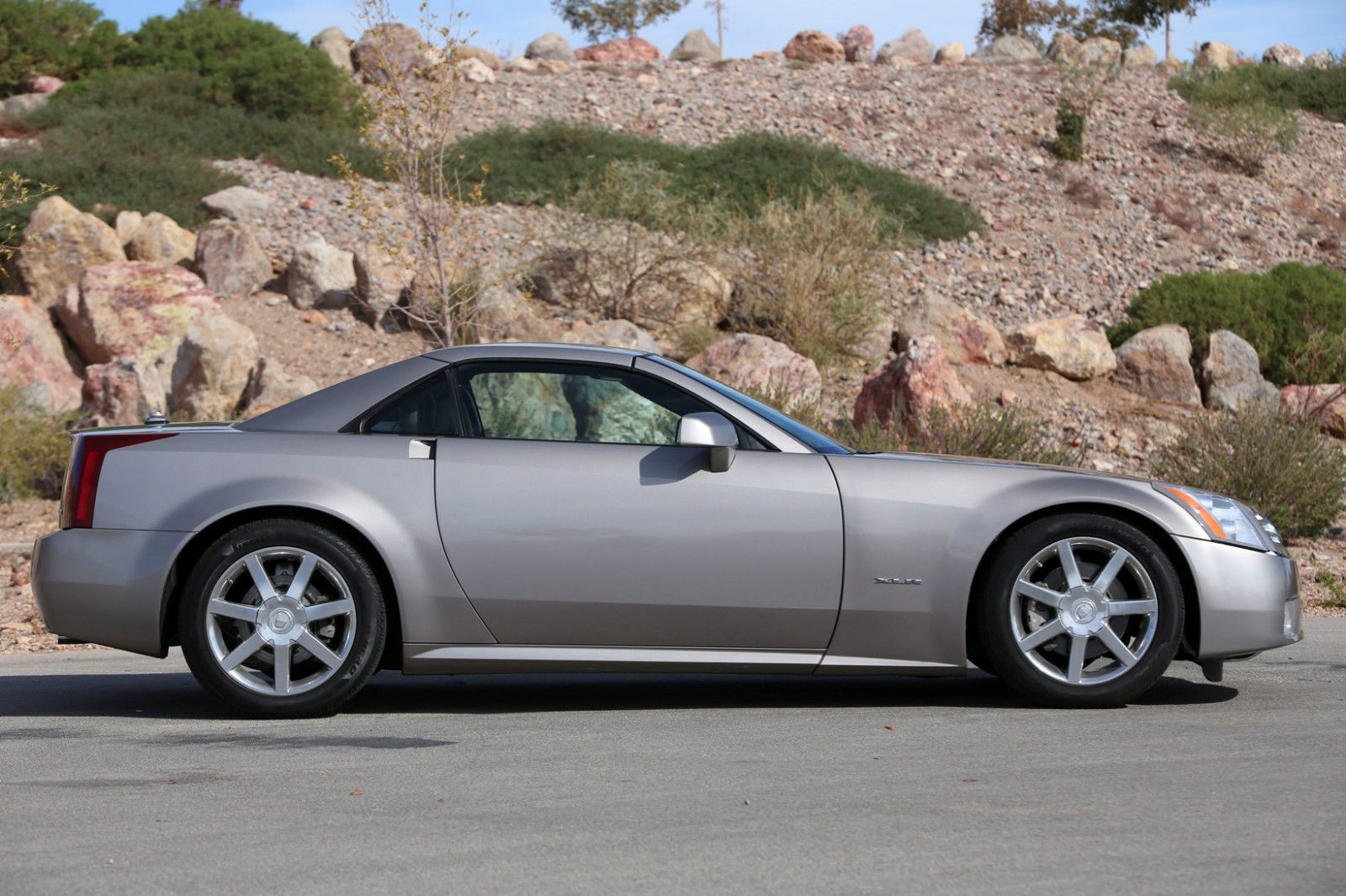 2005 Cadillac XLR - Satin Nickel