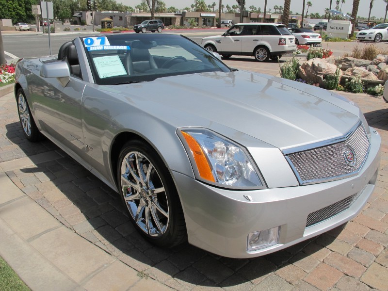 2007 Cadillac XLR-V - Light Platinum