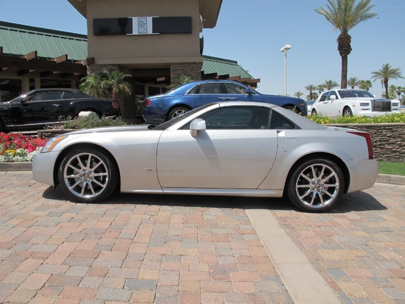 2007 Cadillac XLR-V - Light Platinum